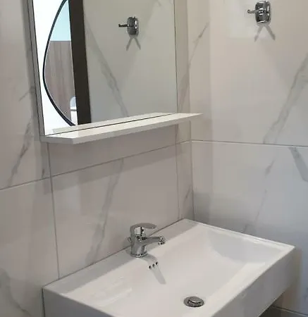 Apartment Chriselia 4 *