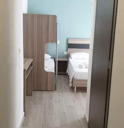 Chriselia 4 Apartament